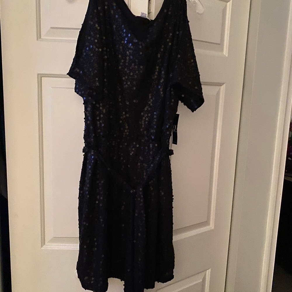 NY & C black sequent poly cold shoulder dress large NWT